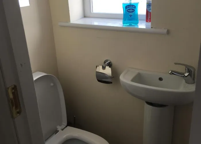 Private Double & Twin Rahoon Проживание в семье *