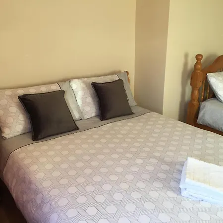 Quarto em Acomodações Particulares Private Double & Twin Rahoon *